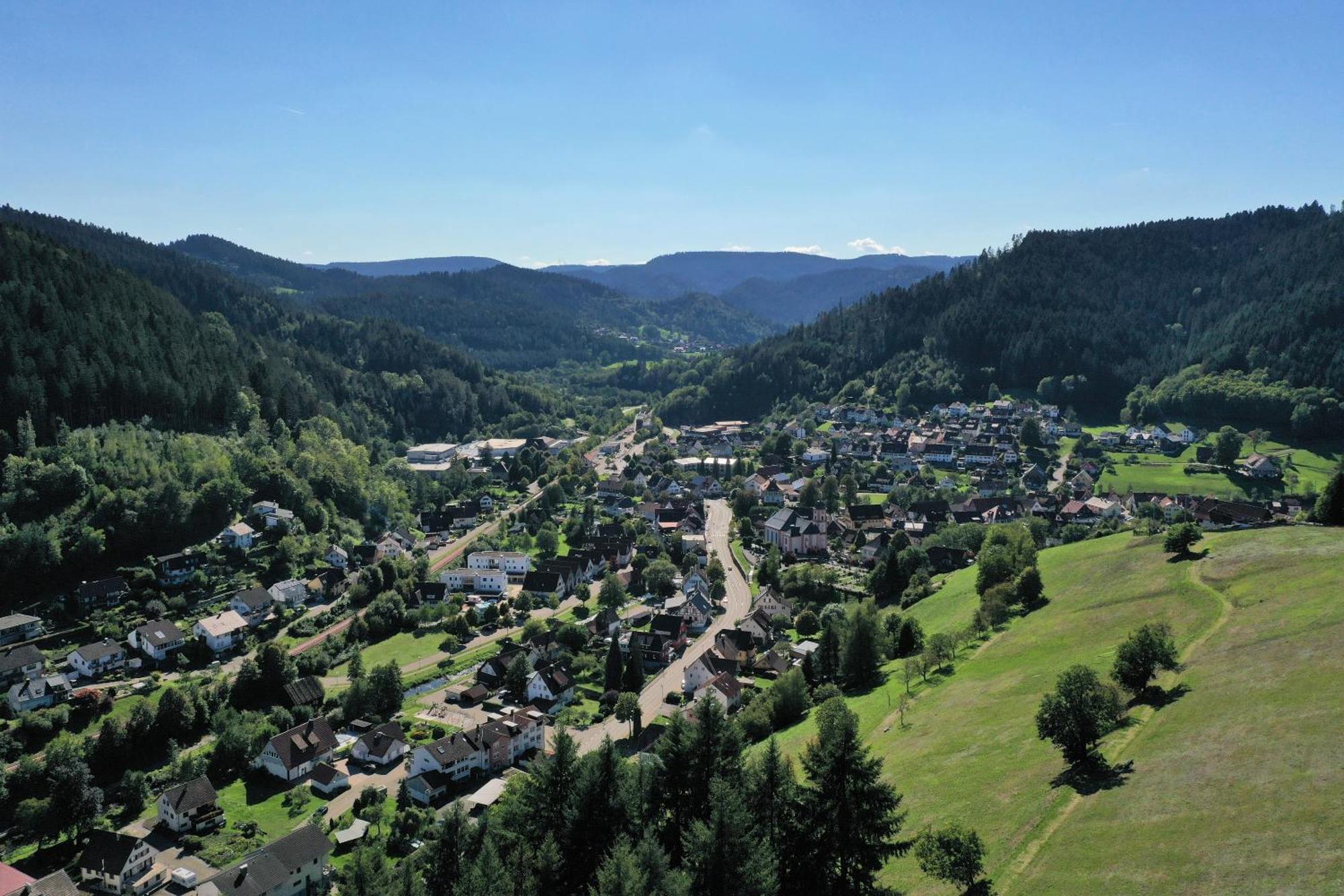 Schwarzwald Romantikhuette - Zweisamkeit - Mit Bettwaesche, Handtuecher Und Holz شنكنزل المظهر الخارجي الصورة
